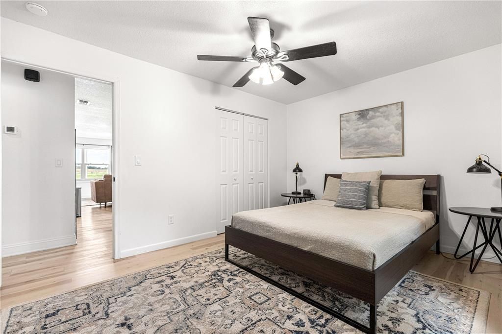 For Rent: $3,000 (2 beds, 1 baths, 980 Square Feet)