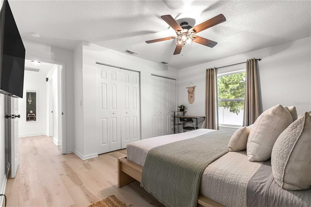 For Rent: $3,000 (2 beds, 1 baths, 980 Square Feet)