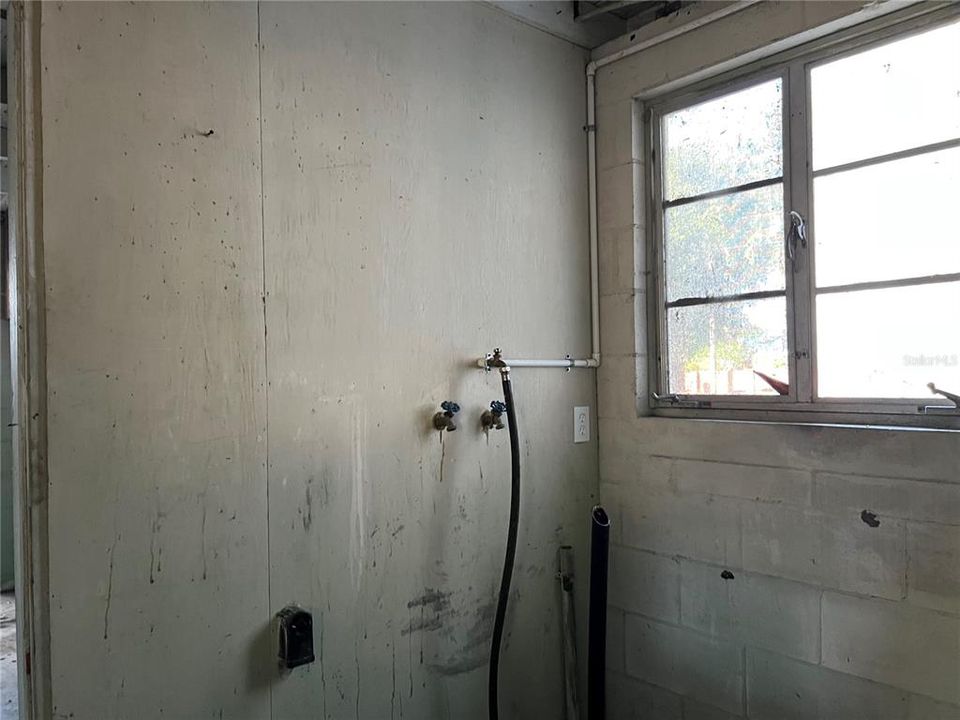 На продажу: $249,900 (3 спален, 2 ванн, 1210 Квадратных фут)