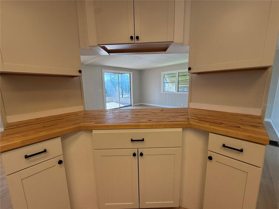 For Sale: $189,000 (2 beds, 2 baths, 1056 Square Feet)
