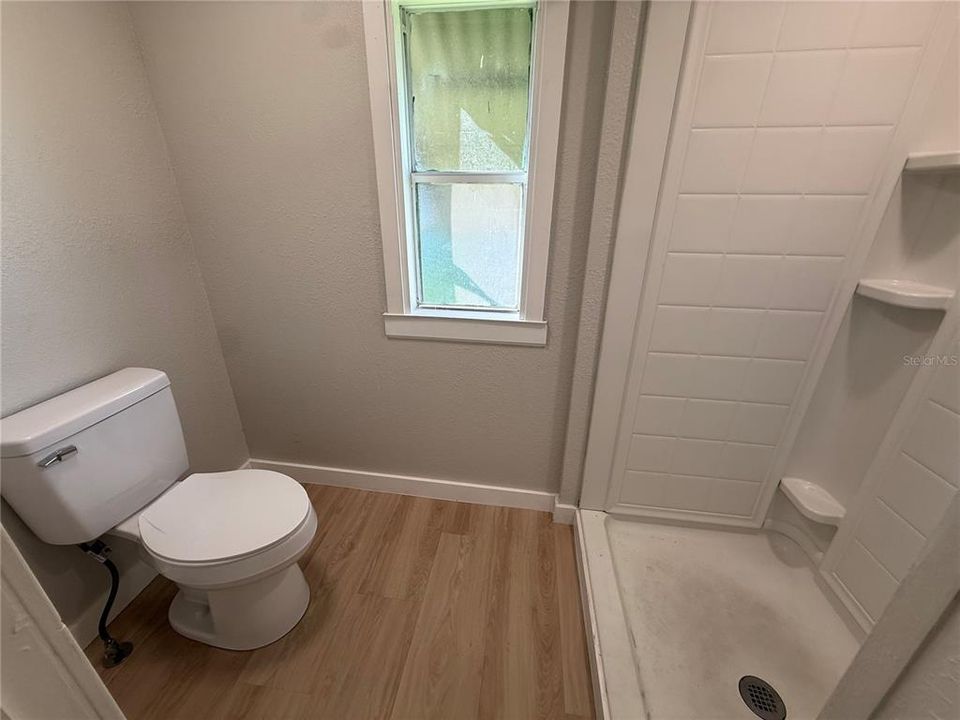 For Sale: $189,000 (2 beds, 2 baths, 1056 Square Feet)