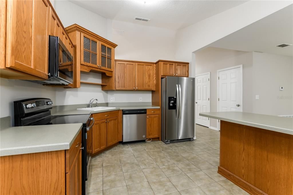 出租: $2,825 (4 贝兹, 2 浴室, 1585 平方英尺)