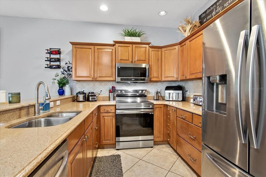 En Venta: $359,000 (3 camas, 2 baños, 1914 Pies cuadrados)