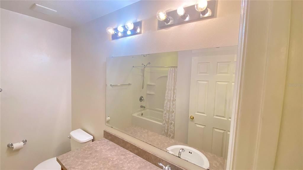 For Sale: $424,900 (4 beds, 2 baths, 2592 Square Feet)