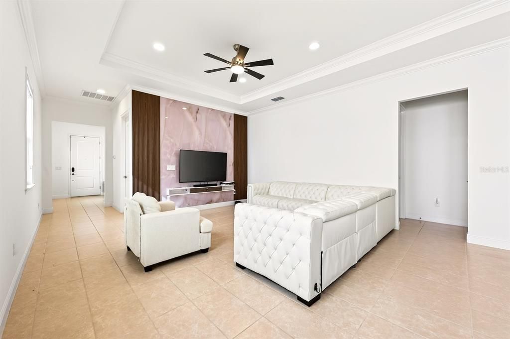 En Venta: $625,000 (3 camas, 2 baños, 1720 Pies cuadrados)