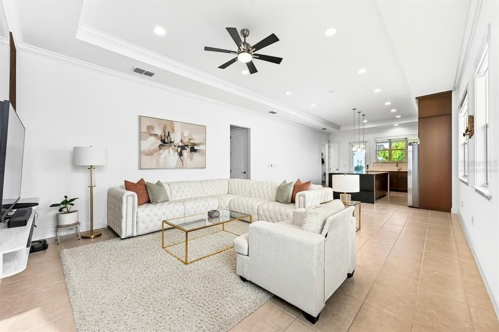 En Venta: $625,000 (3 camas, 2 baños, 1720 Pies cuadrados)