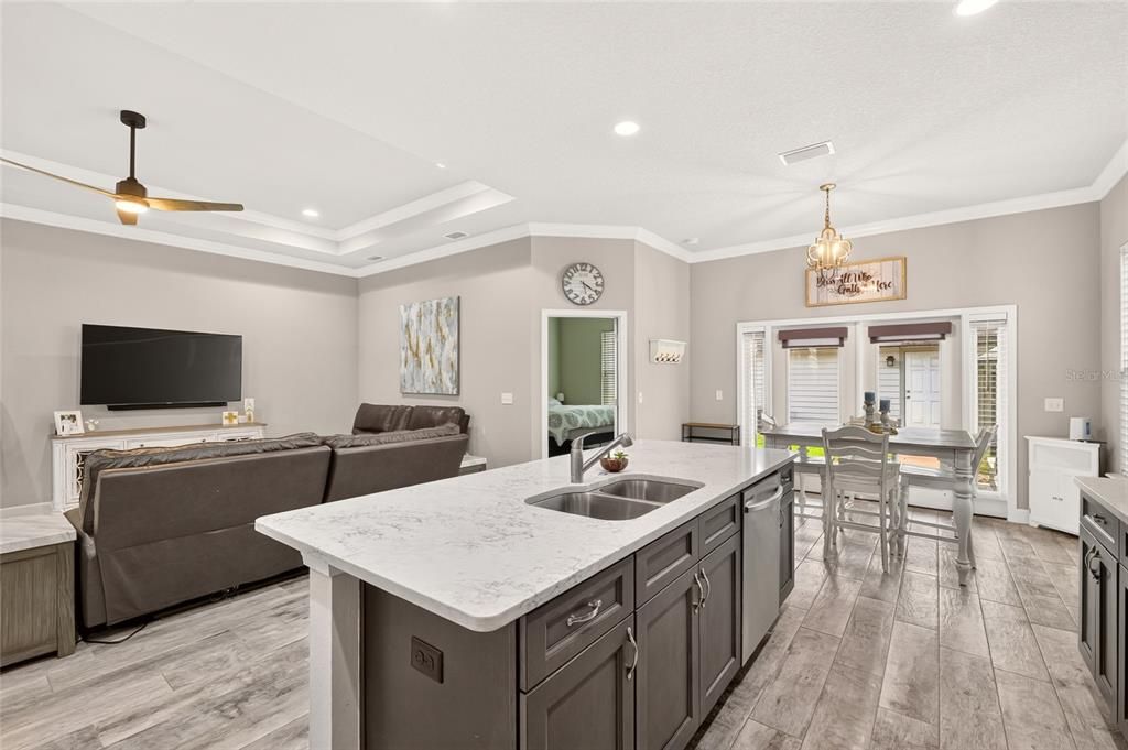 На продажу: $359,500 (3 спален, 2 ванн, 1507 Квадратных фут)