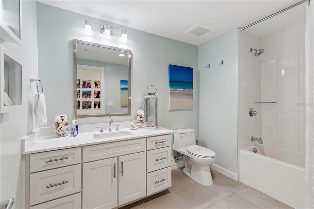 For Sale: $824,000 (2 beds, 2 baths, 1815 Square Feet)