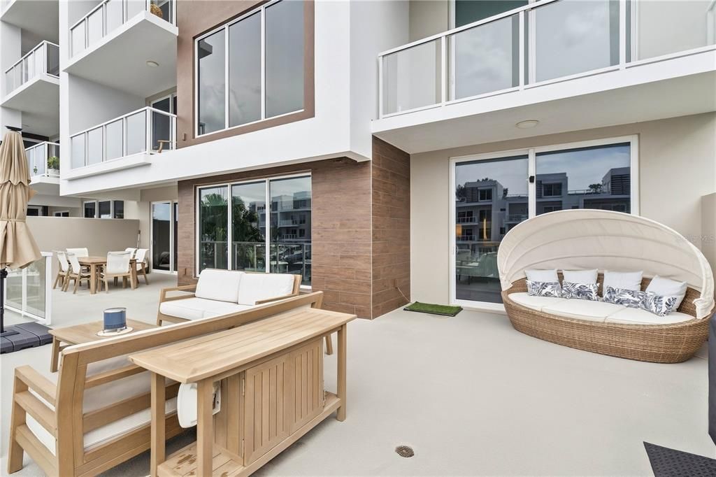 For Sale: $824,000 (2 beds, 2 baths, 1815 Square Feet)