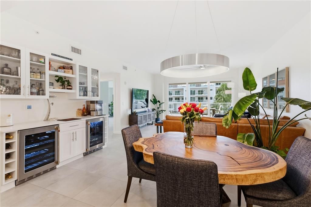 For Sale: $824,000 (2 beds, 2 baths, 1815 Square Feet)