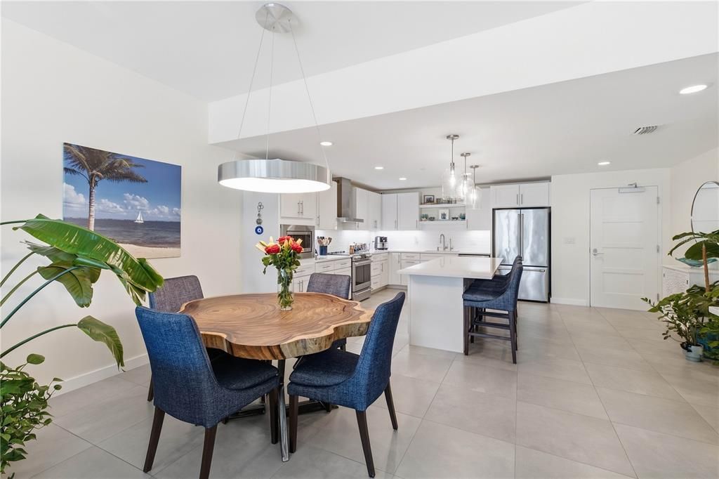 For Sale: $824,000 (2 beds, 2 baths, 1815 Square Feet)