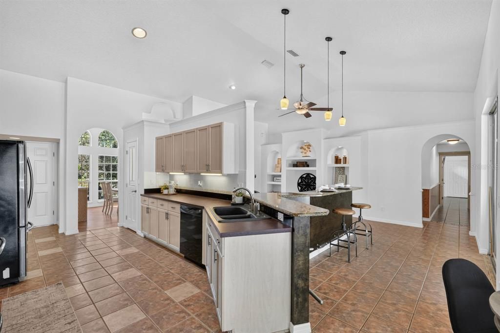 En Venta: $795,000 (4 camas, 3 baños, 3217 Pies cuadrados)