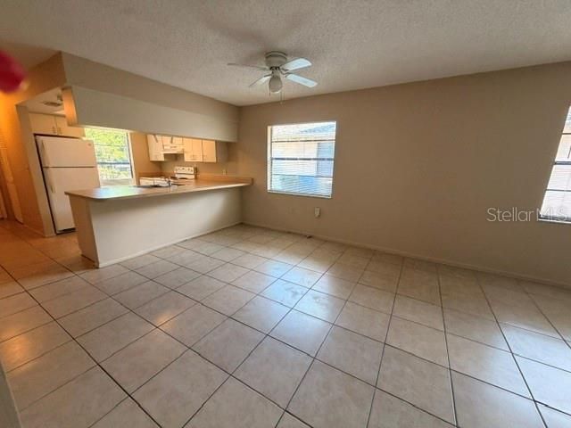 For Sale: $299,000 (2 beds, 2 baths, 1012 Square Feet)
