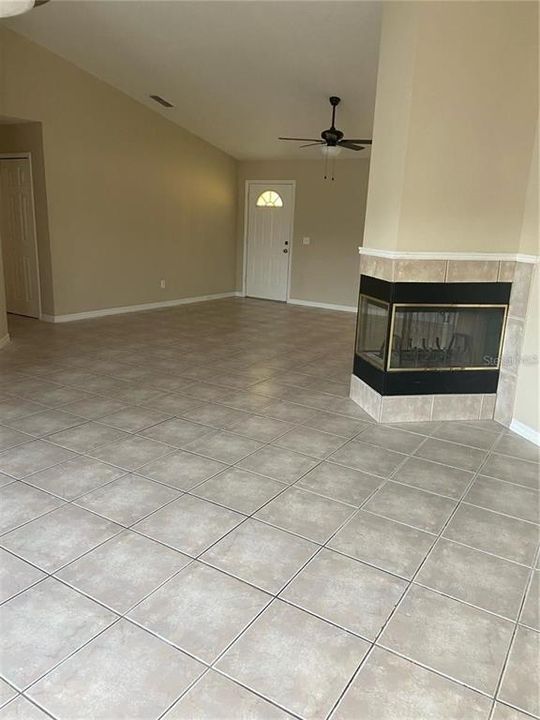 For Rent: $1,900 (3 beds, 2 baths, 1501 Square Feet)