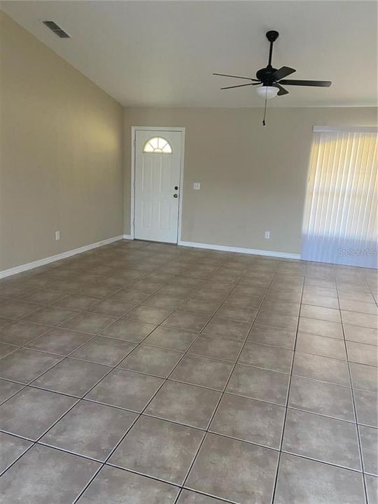 For Rent: $1,900 (3 beds, 2 baths, 1501 Square Feet)