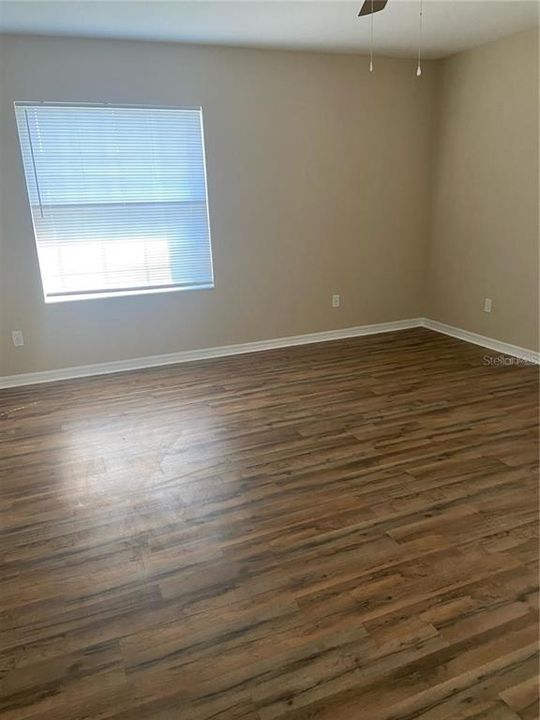 For Rent: $1,900 (3 beds, 2 baths, 1501 Square Feet)