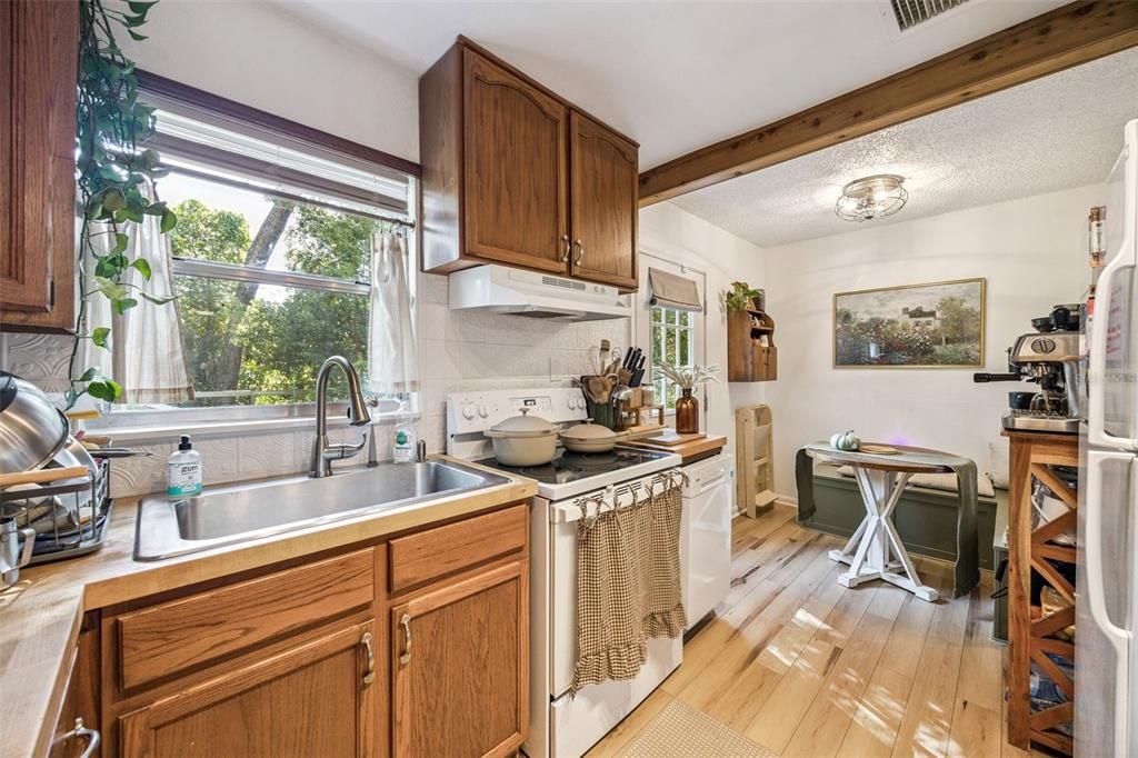 En Venta: $299,900 (3 camas, 2 baños, 1012 Pies cuadrados)