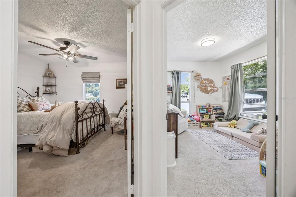 En Venta: $299,900 (3 camas, 2 baños, 1012 Pies cuadrados)