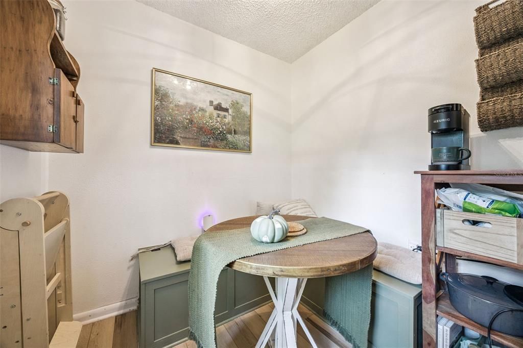 En Venta: $299,900 (3 camas, 2 baños, 1012 Pies cuadrados)