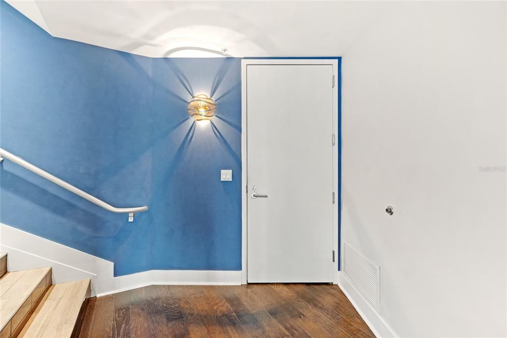 На продажу: $685,000 (2 спален, 2 ванн, 1975 Квадратных фут)