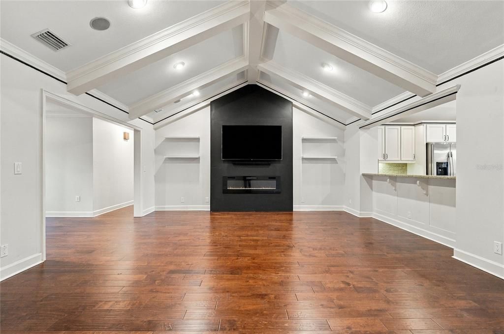 En Venta: $675,000 (4 camas, 3 baños, 2941 Pies cuadrados)