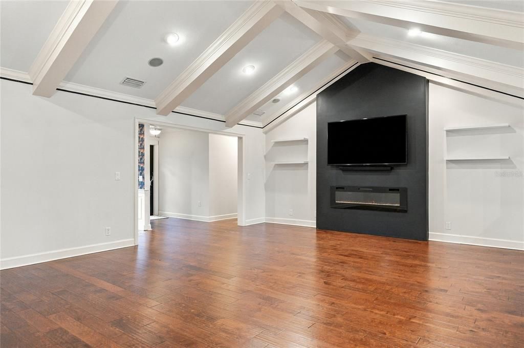 En Venta: $675,000 (4 camas, 3 baños, 2941 Pies cuadrados)