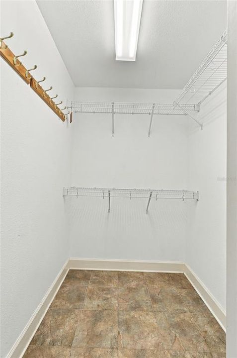 En Venta: $675,000 (4 camas, 3 baños, 2941 Pies cuadrados)