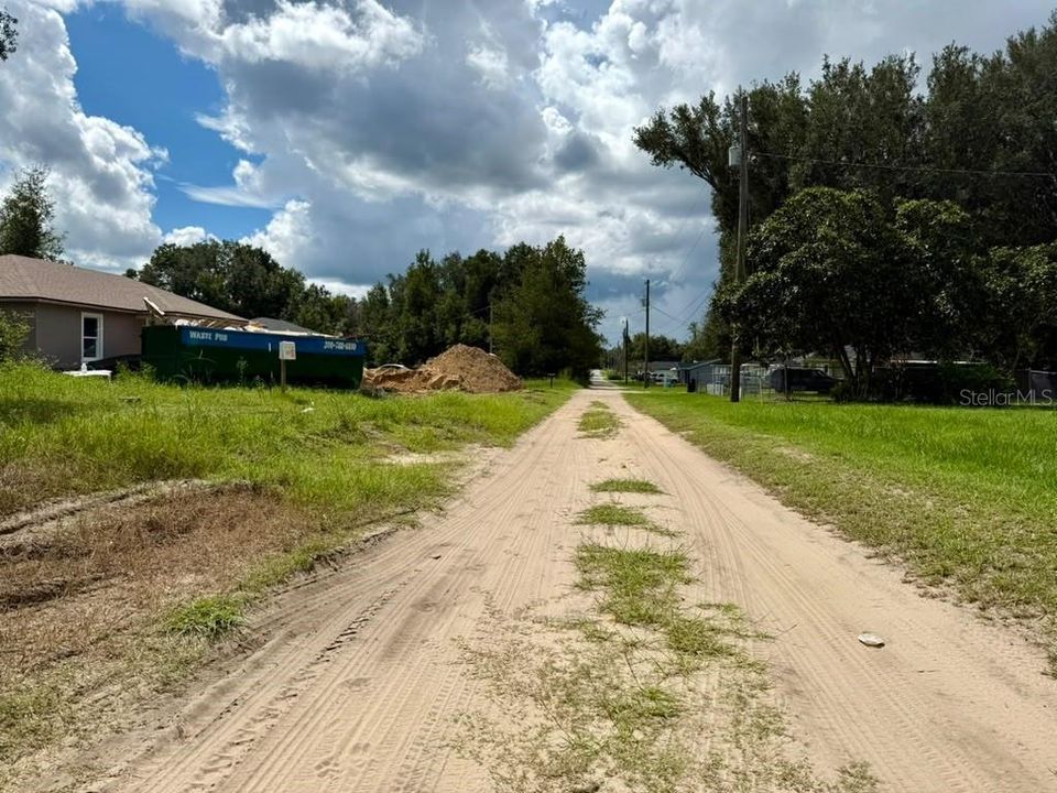 待售: $72,900 (0.52 acres)