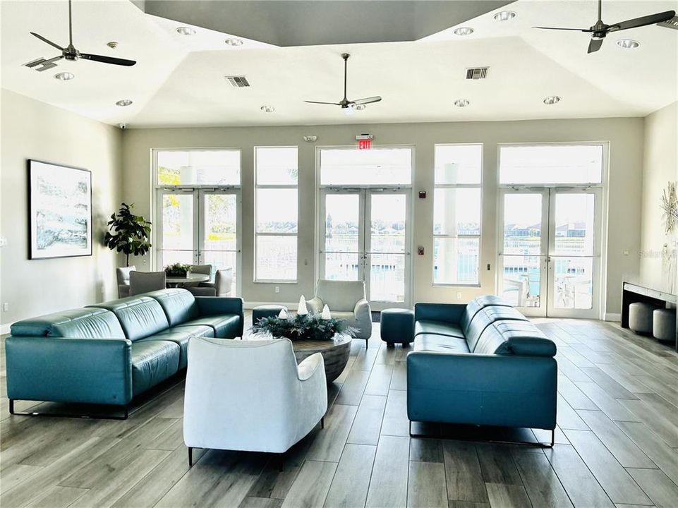 En Venta: $429,000 (2 camas, 2 baños, 1587 Pies cuadrados)