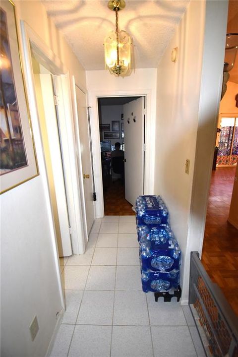For Sale: $319,900 (3 beds, 2 baths, 1370 Square Feet)