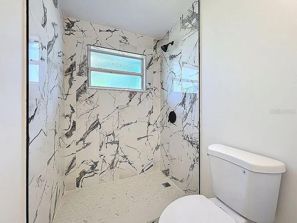 En Venta: $254,999 (2 camas, 1 baños, 720 Pies cuadrados)
