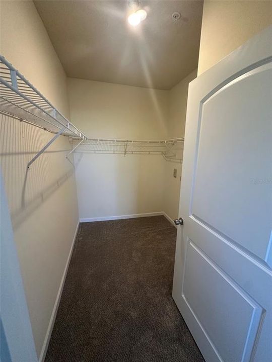 For Sale: $219,900 (2 beds, 2 baths, 1076 Square Feet)