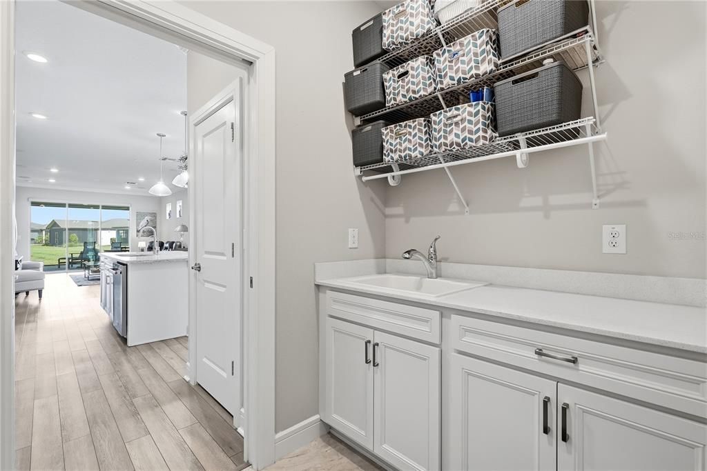 For Sale: $440,000 (2 beds, 2 baths, 1640 Square Feet)