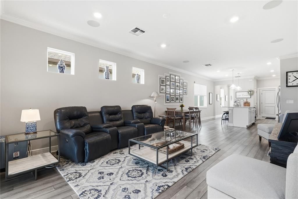 For Sale: $440,000 (2 beds, 2 baths, 1640 Square Feet)