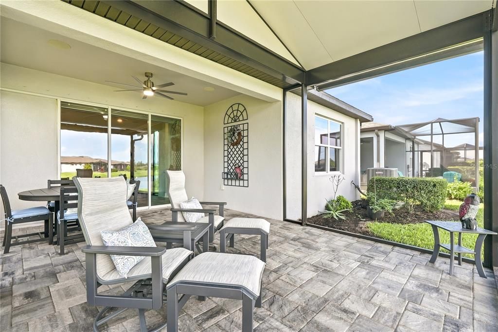For Sale: $440,000 (2 beds, 2 baths, 1640 Square Feet)