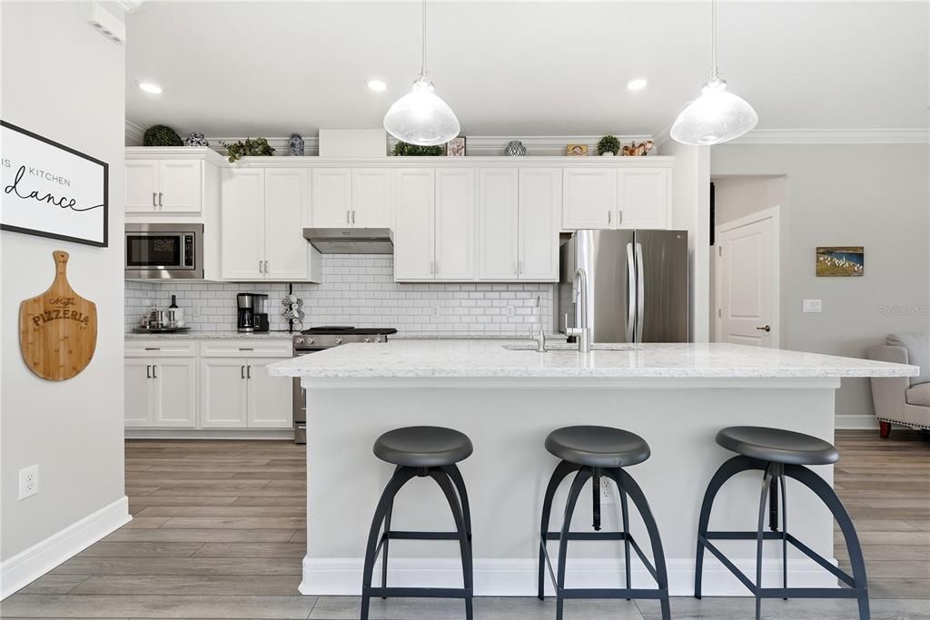 For Sale: $440,000 (2 beds, 2 baths, 1640 Square Feet)