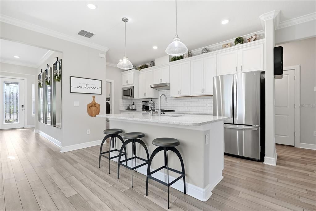 For Sale: $440,000 (2 beds, 2 baths, 1640 Square Feet)