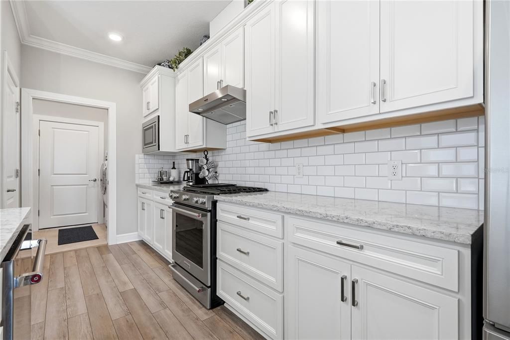 For Sale: $440,000 (2 beds, 2 baths, 1640 Square Feet)
