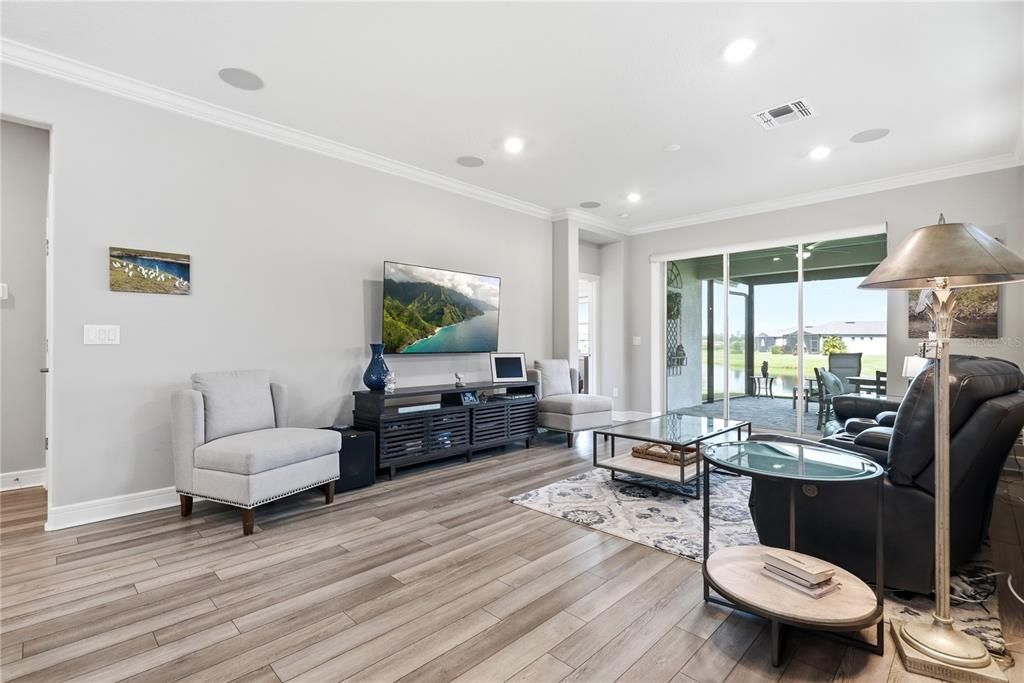 For Sale: $440,000 (2 beds, 2 baths, 1640 Square Feet)