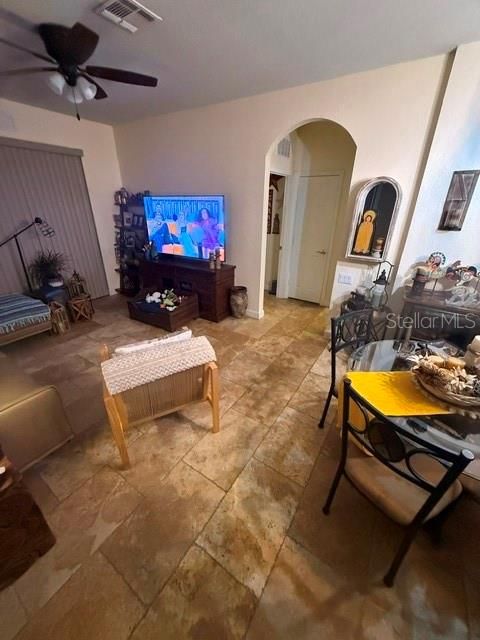 En Venta: $250,995 (3 camas, 2 baños, 1247 Pies cuadrados)
