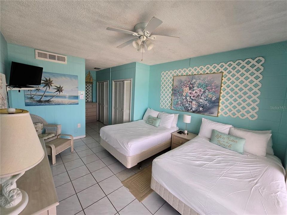 For Sale: $489,900 (1 beds, 1 baths, 528 Square Feet)