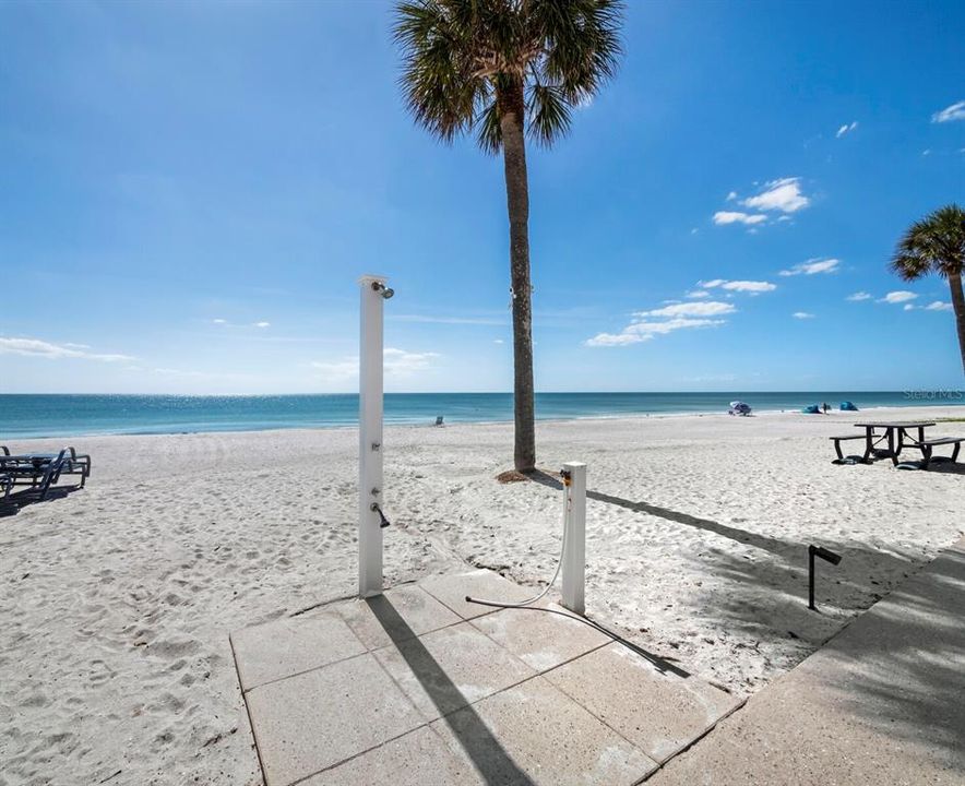 For Sale: $489,900 (1 beds, 1 baths, 528 Square Feet)