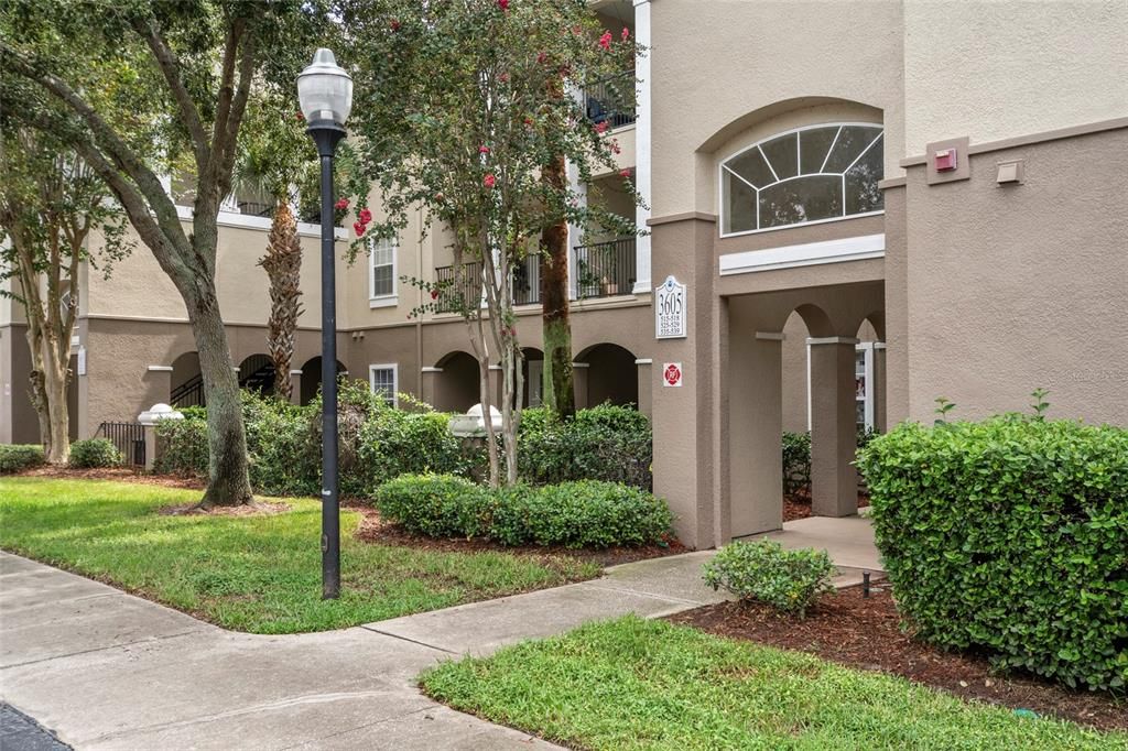 For Sale: $135,000 (1 beds, 1 baths, 782 Square Feet)