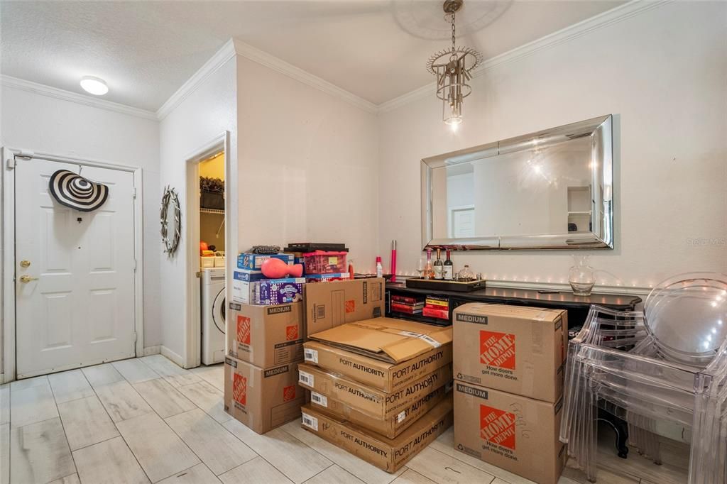 For Sale: $135,000 (1 beds, 1 baths, 782 Square Feet)