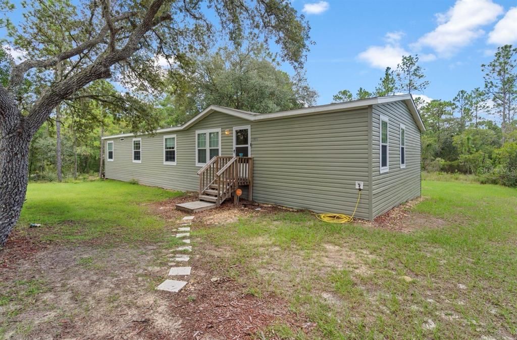 For Sale: $345,000 (5 beds, 3 baths, 2190 Square Feet)