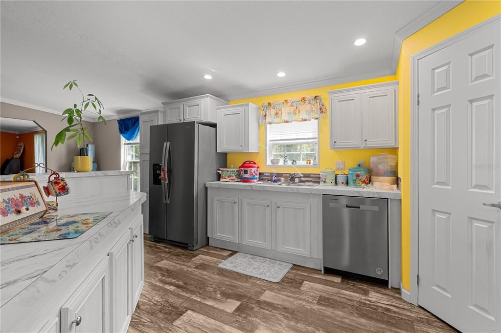 For Sale: $345,000 (5 beds, 3 baths, 2190 Square Feet)