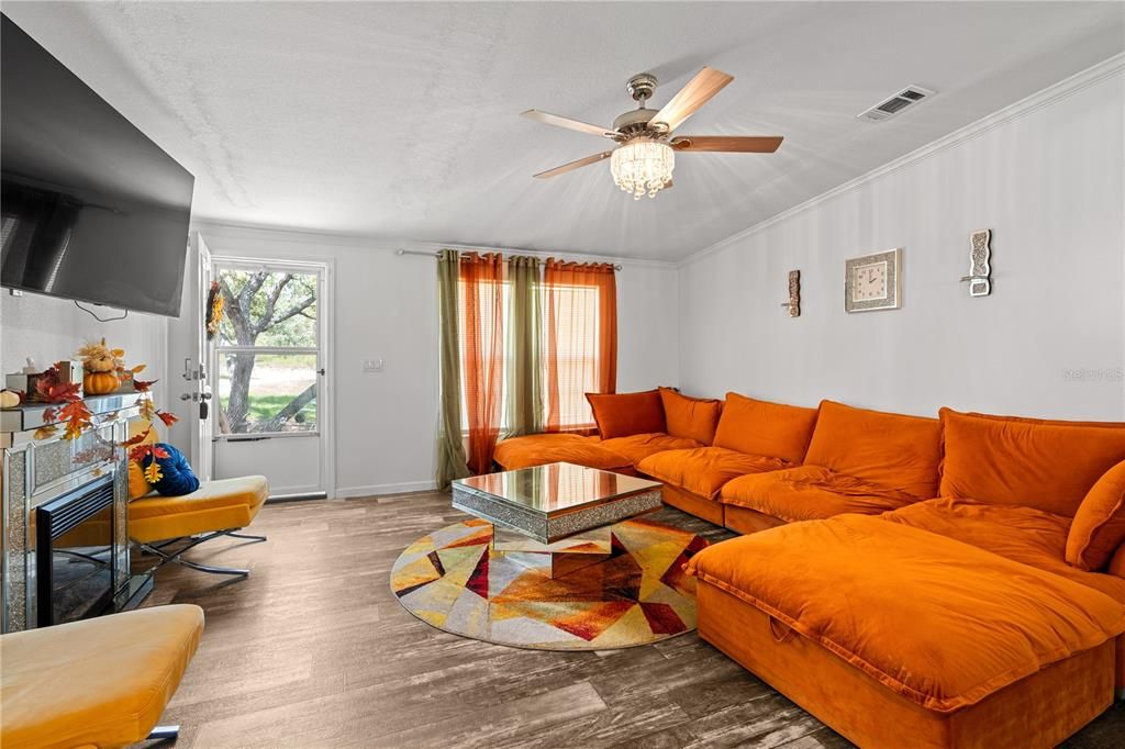 For Sale: $345,000 (5 beds, 3 baths, 2190 Square Feet)
