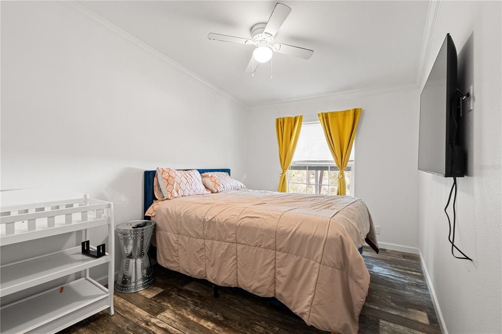 For Sale: $345,000 (5 beds, 3 baths, 2190 Square Feet)