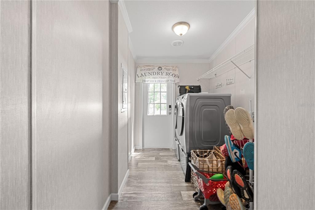 For Sale: $345,000 (5 beds, 3 baths, 2190 Square Feet)