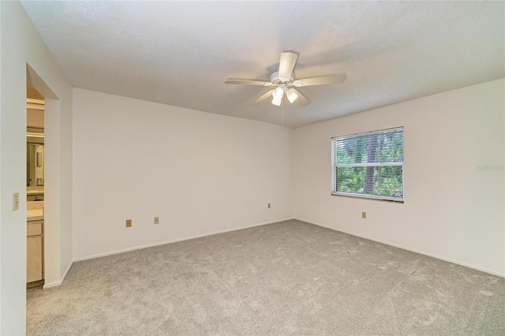 В аренду: $1,850 (2 спален, 2 ванн, 1197 Квадратных фут)